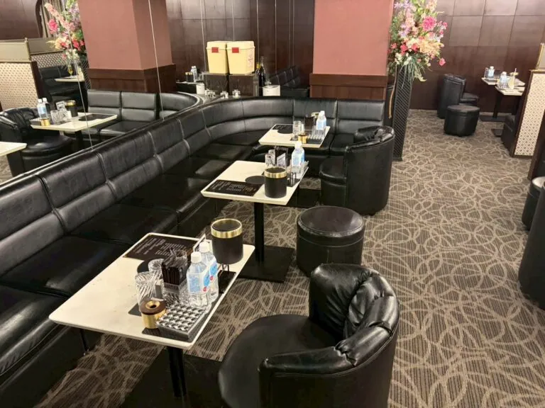 ヴィブロスの店内