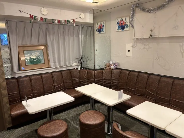 ハナビの店内