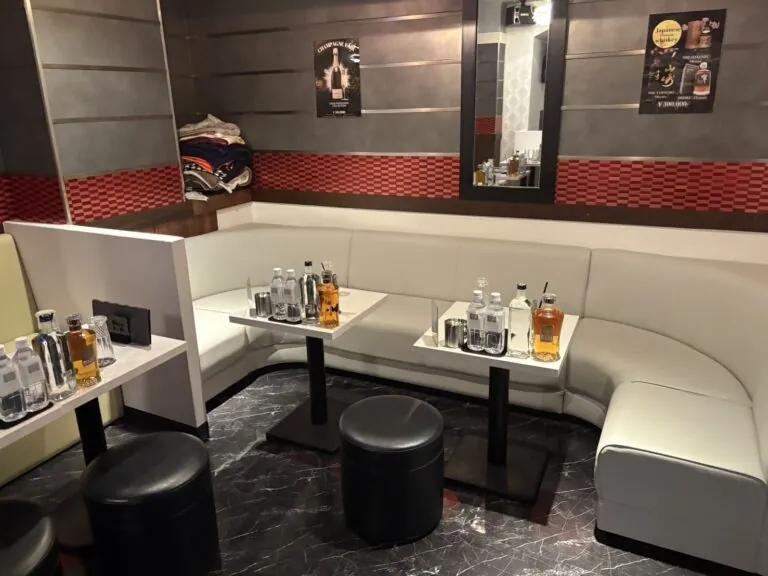 アリエルの店内