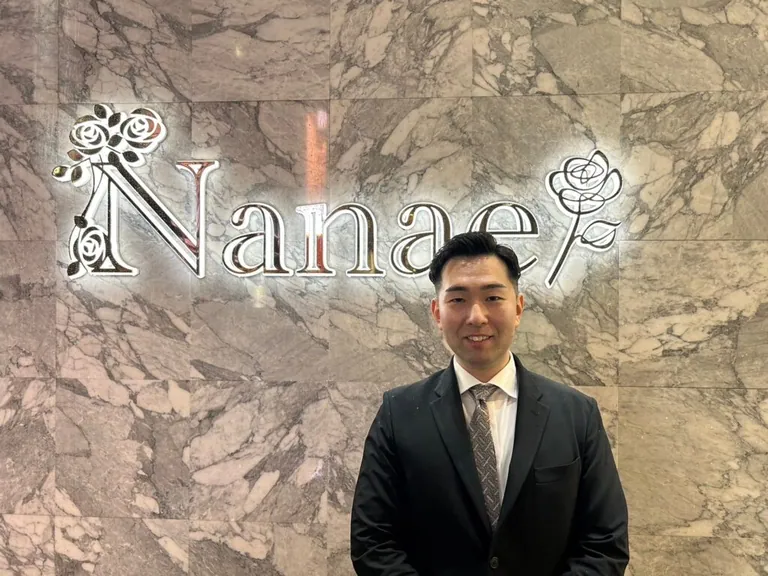 ナナエの店内