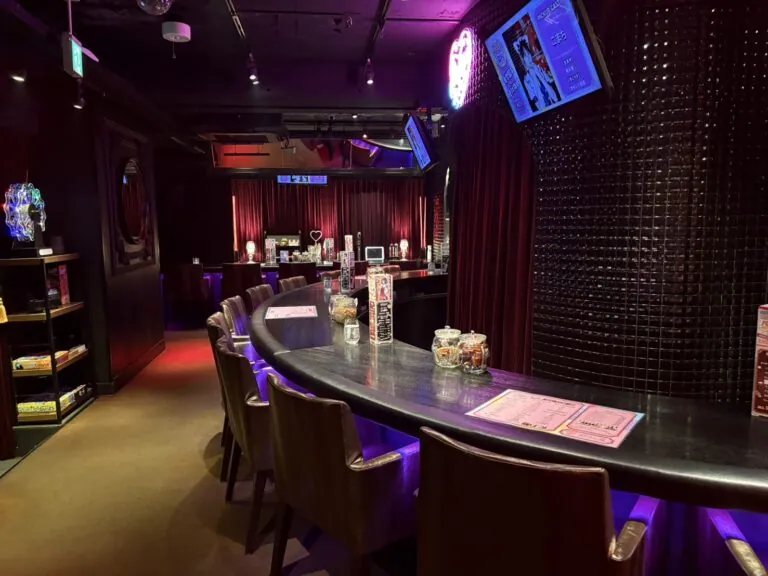 オシモの店内