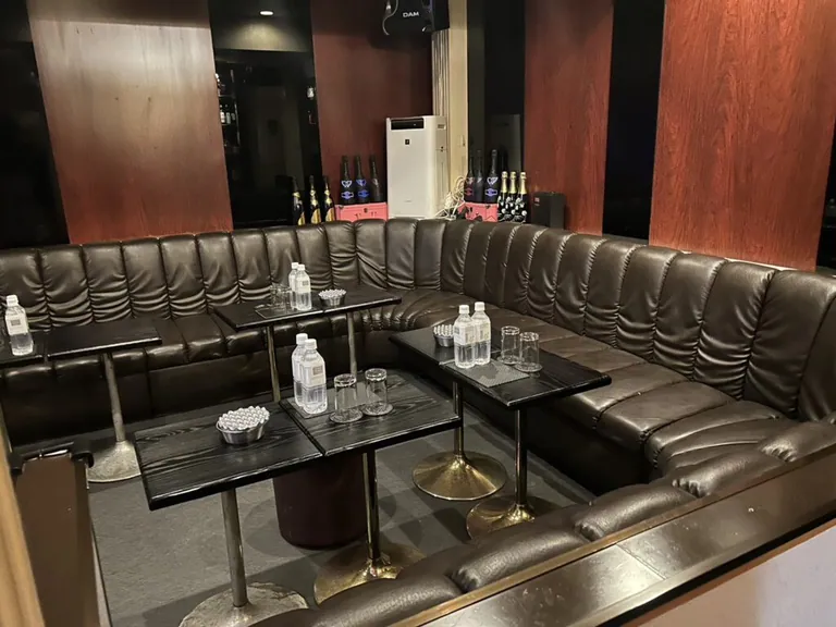 フォックスの店内