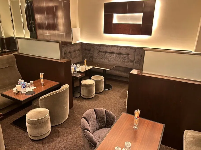 ドルフィンの店内