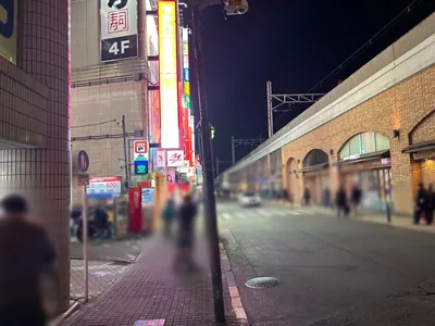 吉祥寺　A3 （ラグジュアリークラブエースリー）への道順 5／8：一つ目の路地を超えて直進します。