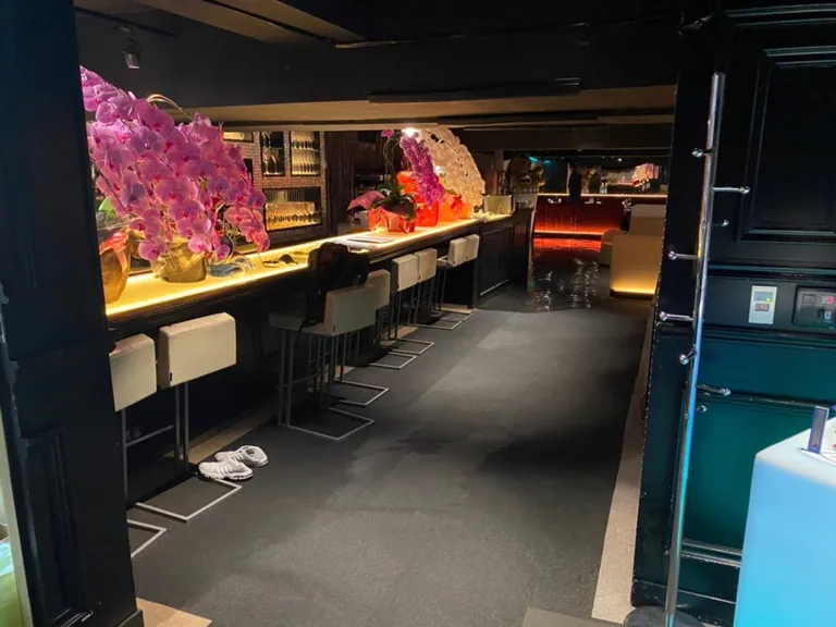 モダンタイムスの店内