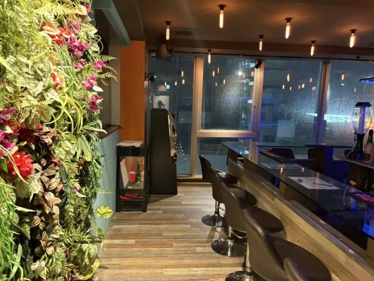 シャインの店内