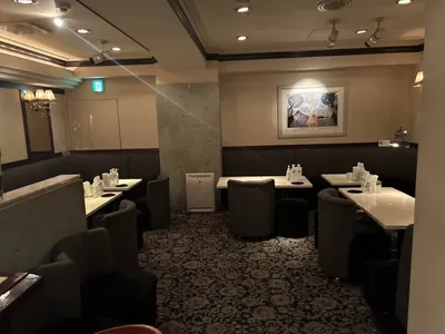 久子 （ヒサコ）の店内