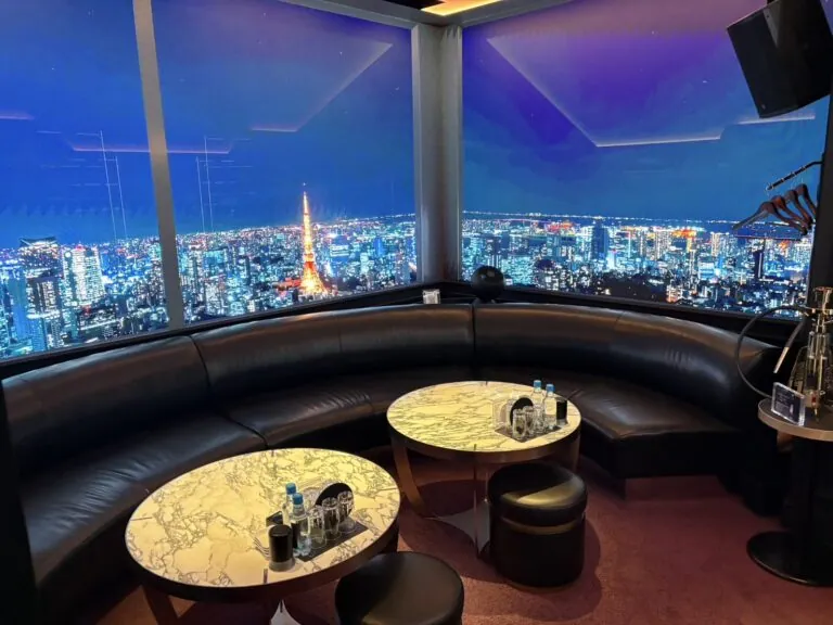 ララァの店内