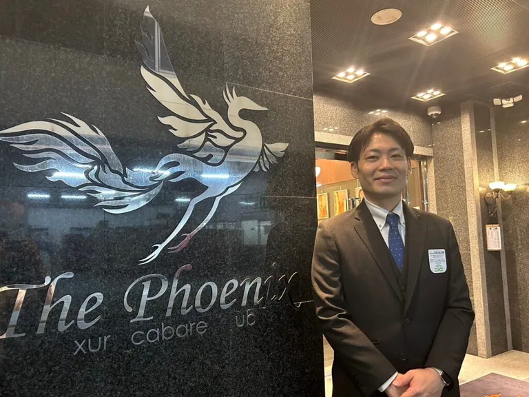 フェニックスの店内