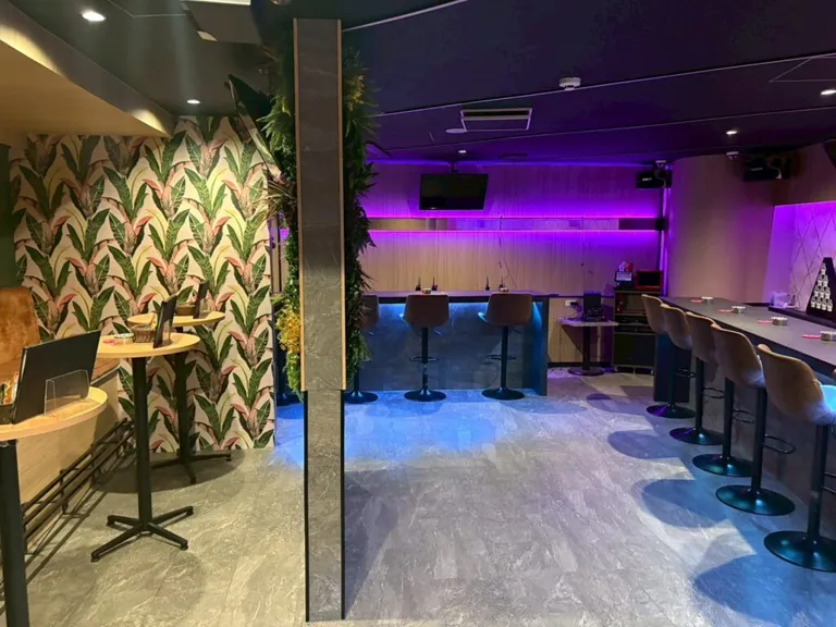 テレサ　（Girl’s Bar TELESA）の店内