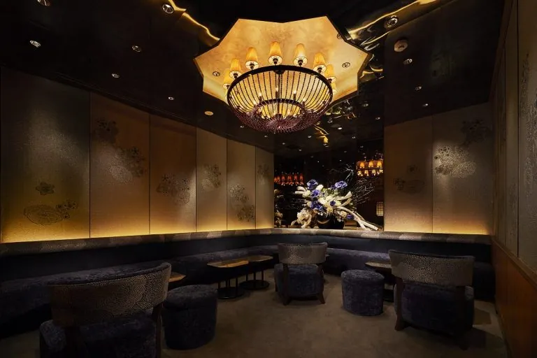 華灯 （ハナビ）の店内
