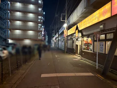 レジェへの道順 5／6：直進します。