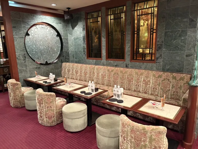 利久 （リキュウ）の店内