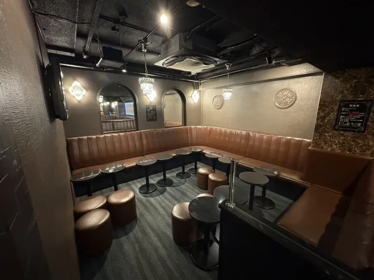 ナインの店内