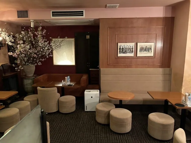 毛利 （もうり）の店内