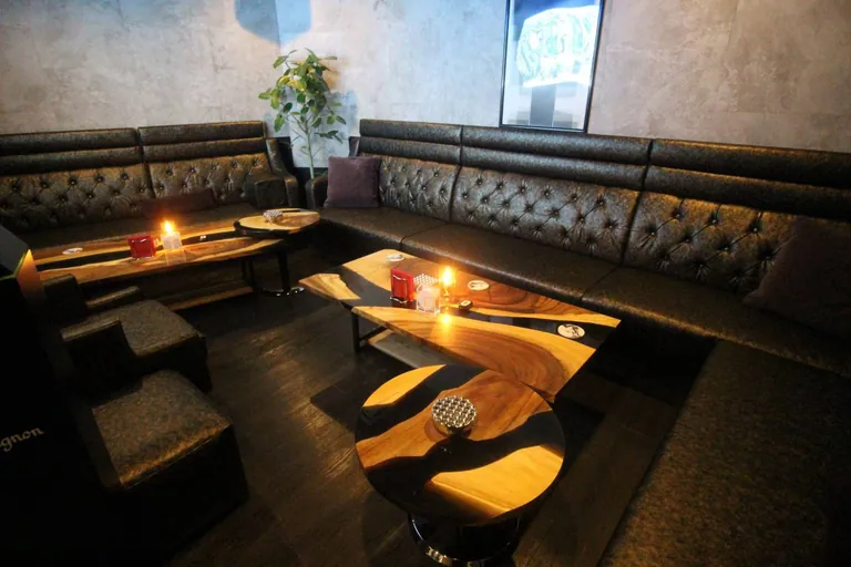 ネクストの店内