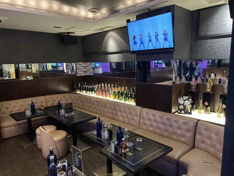 レブル （CLUB REBEL）/旧ヴァースの店内