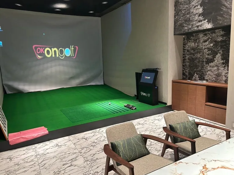 ジーの店内