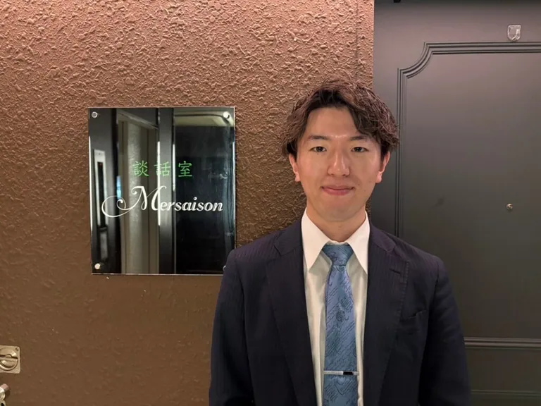 談話室 メルセゾンの店内