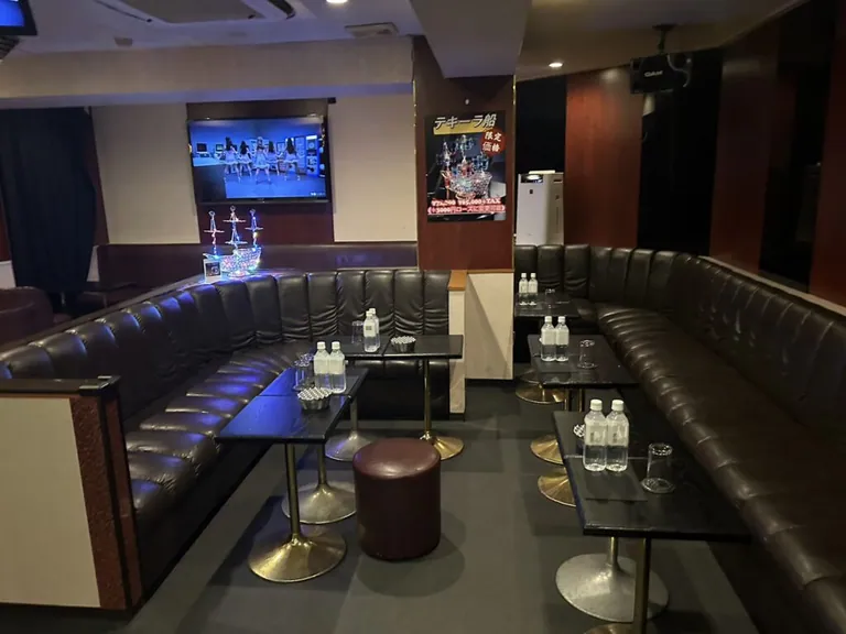 フォックスの店内