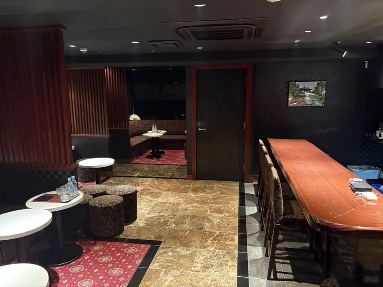 庭園の店内