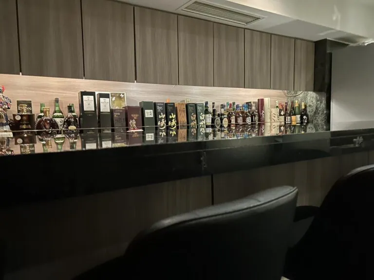 クラブクラブの店内