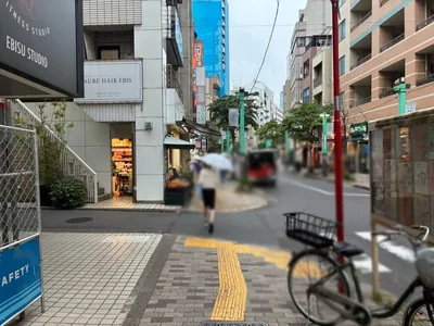 グランジュールセカンドへの道順 6／7：二つ目の左手路地も越えて直進します。