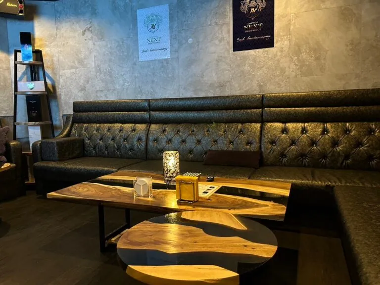 ネクストの店内