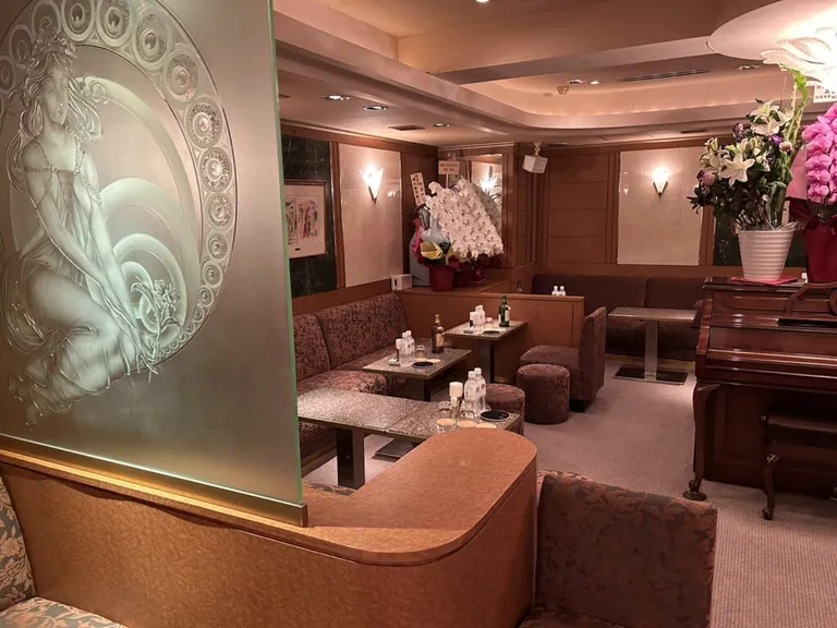 舞花 （マイカ）の店内