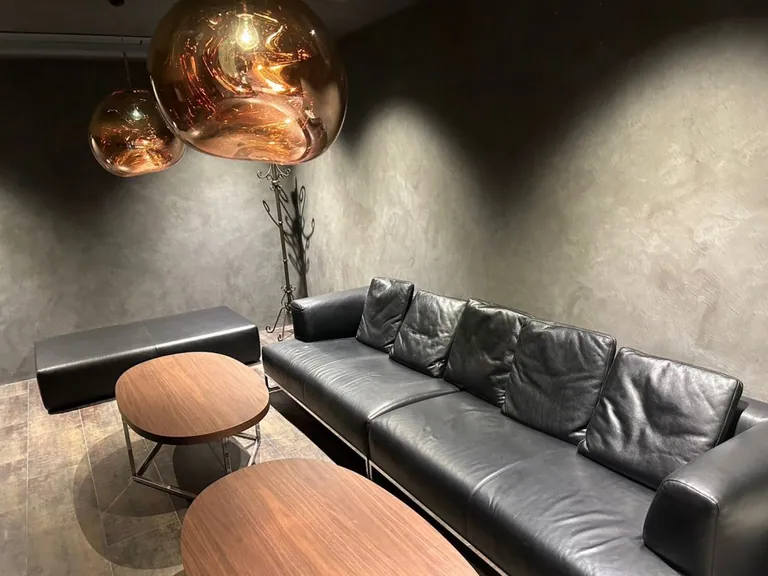 ソロモンの店内