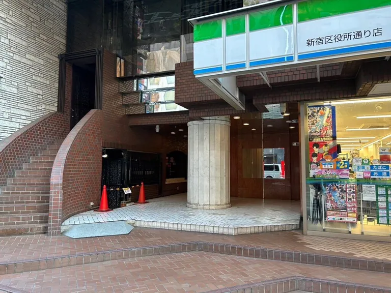 アジュール （紺碧）の店内
