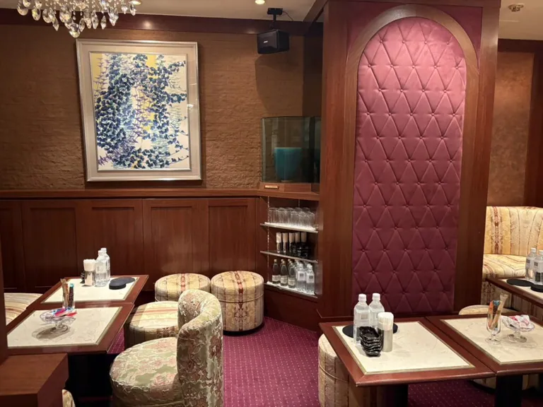 利久 （リキュウ）の店内