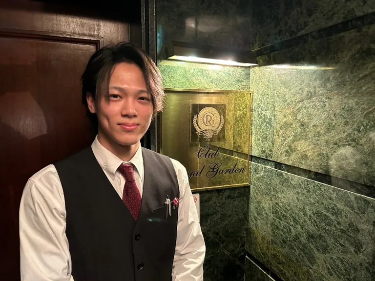 ガーデンラウンジの店内