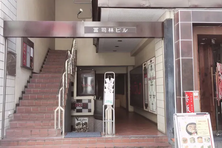 キャンパスカフェ バッドガールズ(Campus Cafe BADD GIRLS 赤坂店)の店内