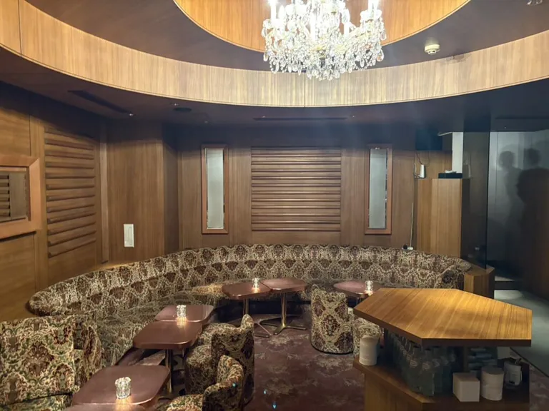 パルファンラウンジの店内