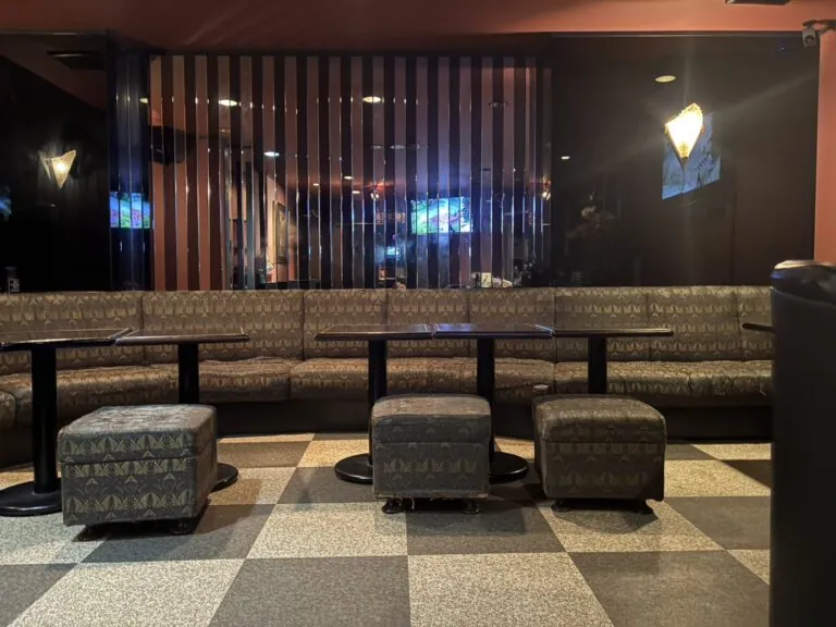 バロンズイチの店内