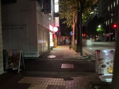 ステージへの道順 11／12：常盤町三丁目の交差点から三つ目の路地も越えて直進します。
