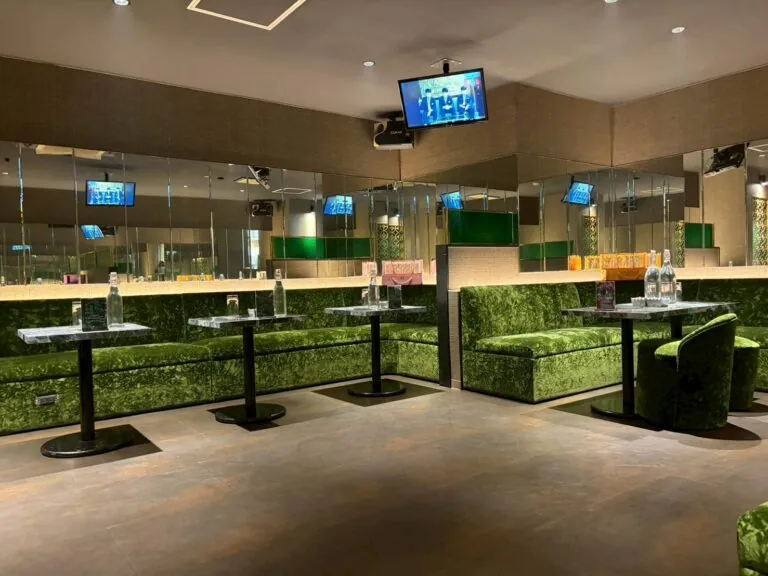 ビビの店内