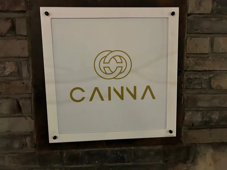 カンナの店内