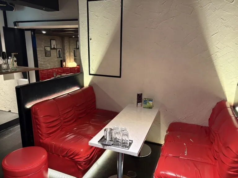コロン （Girl’s bar & Lounge COLON）の店内