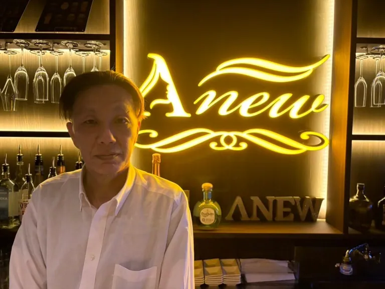アニューの店内