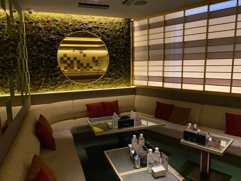 ガーデンの店内