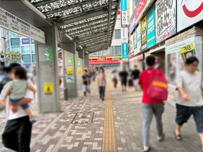アジトへの道順 4／8：ロータリーを左手に直進します。