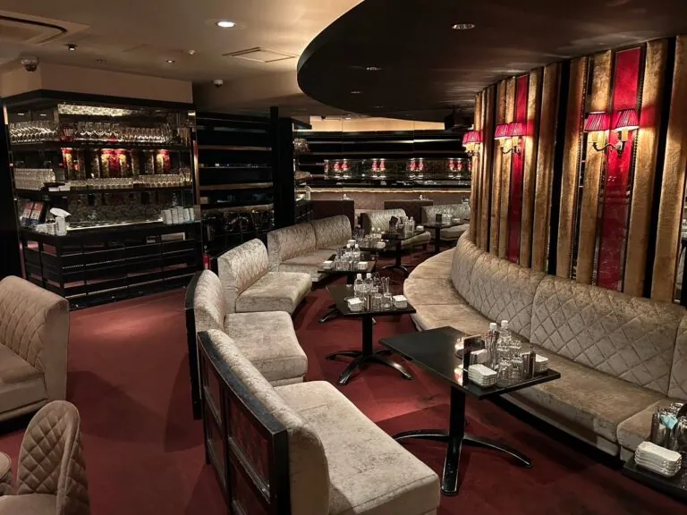 ドレスラインの店内