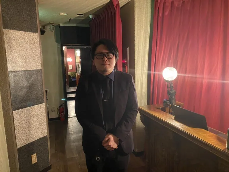 柏 ベロアの店内