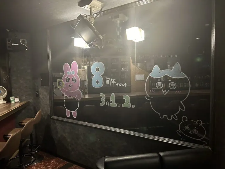 ユラリの店内
