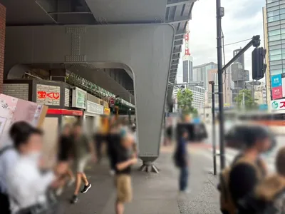 香坂 （コウサカ）への道順 2／9：駅を背にして左に進みます。