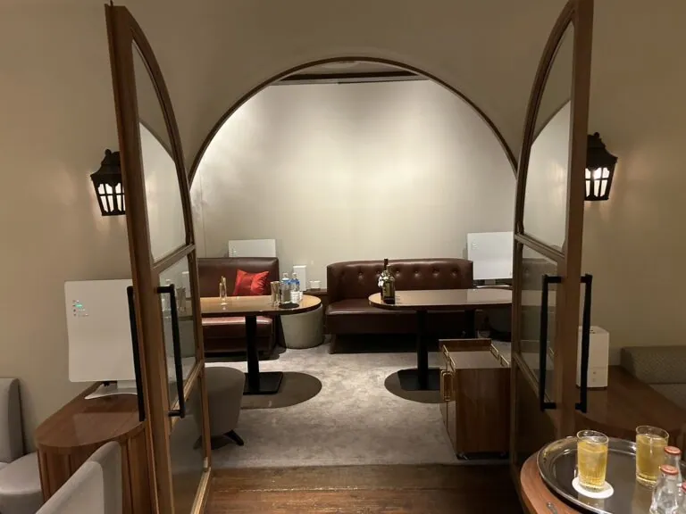 ルアーナの店内