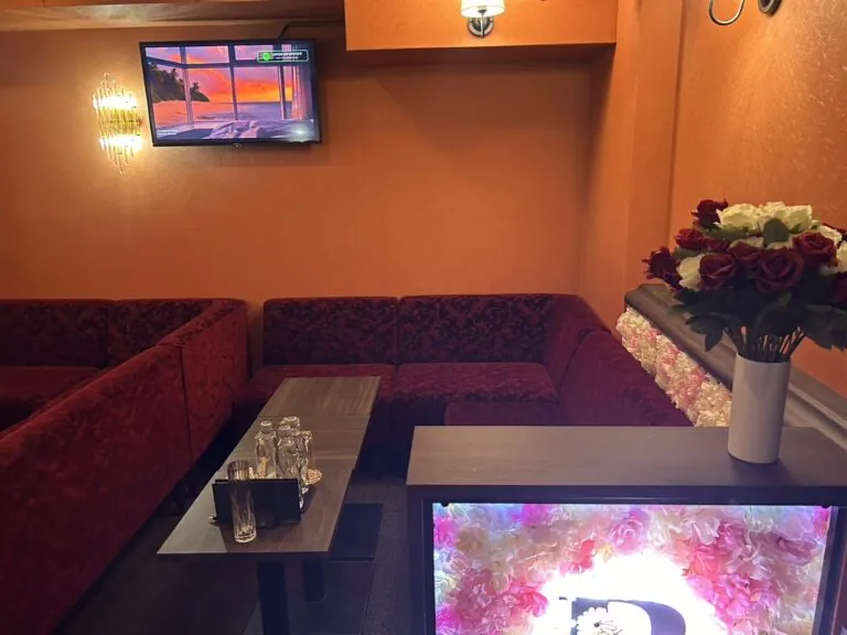 ロイヤルラウンジの店内