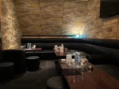 JJ （ジェイジェイ）の店内